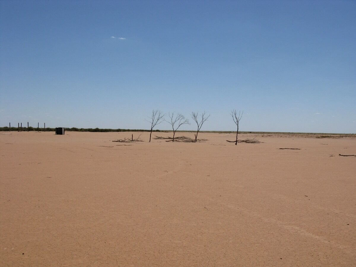 Drought Paddock - Bidgee Motor Inn Hay NSW