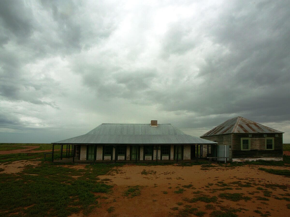 One Tree - Bidgee Motor Inn Hay NSW