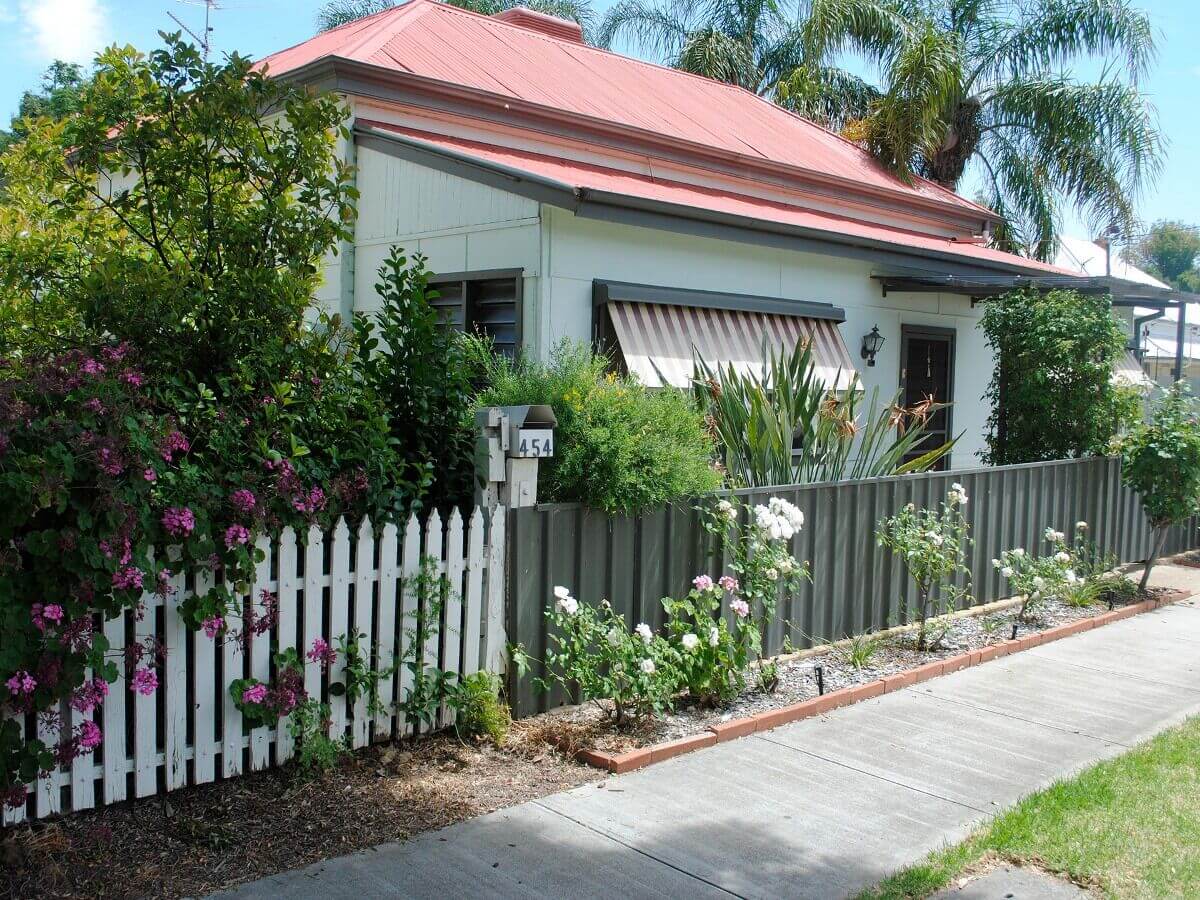Sams Cottage - Bidgee Motor Inn Hay NSW