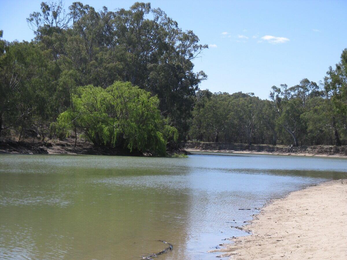 Sandy Point - Bidgee Motor Inn Hay NSW